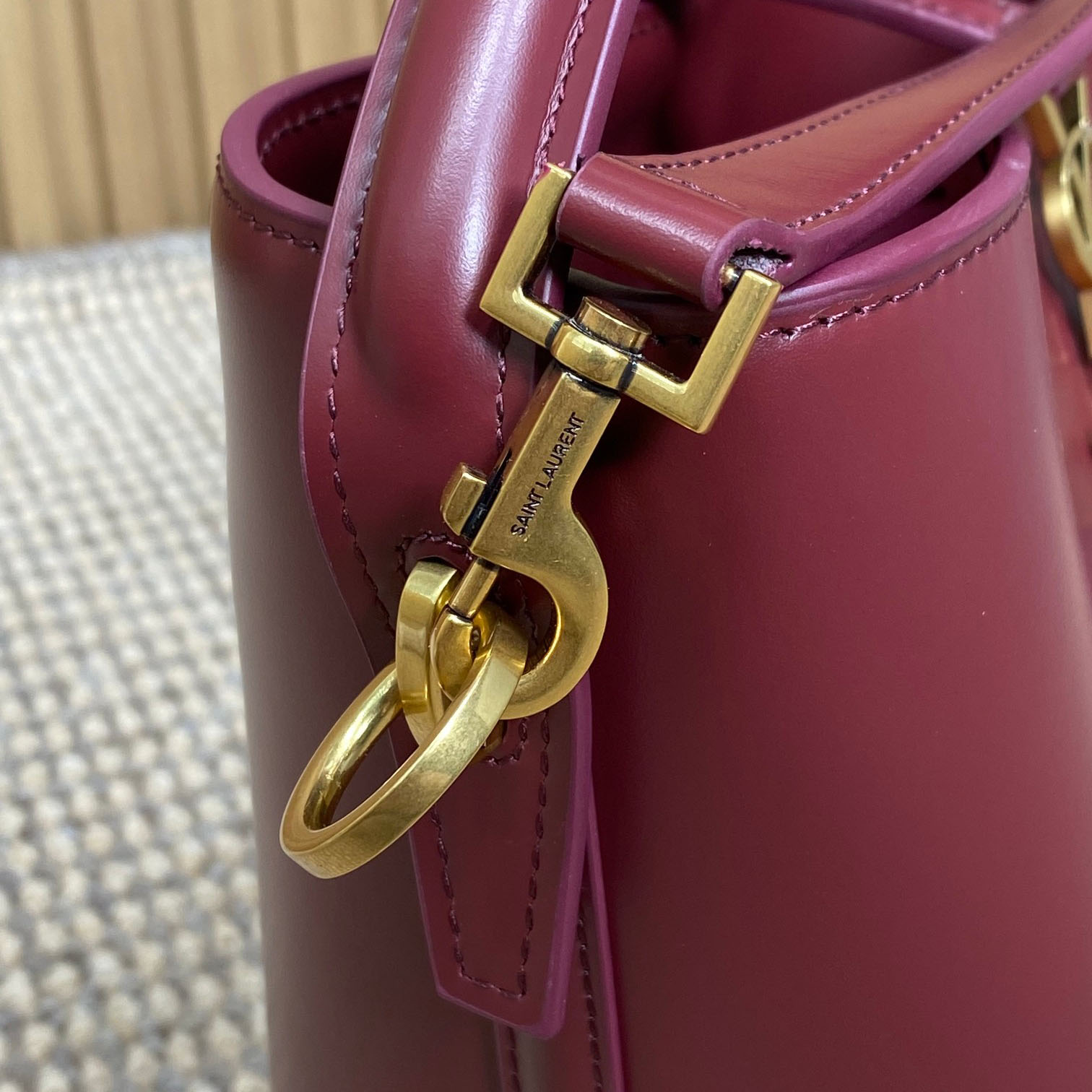 Saint Laurent Le 37 Small In Shiny Leather - DopestKickz