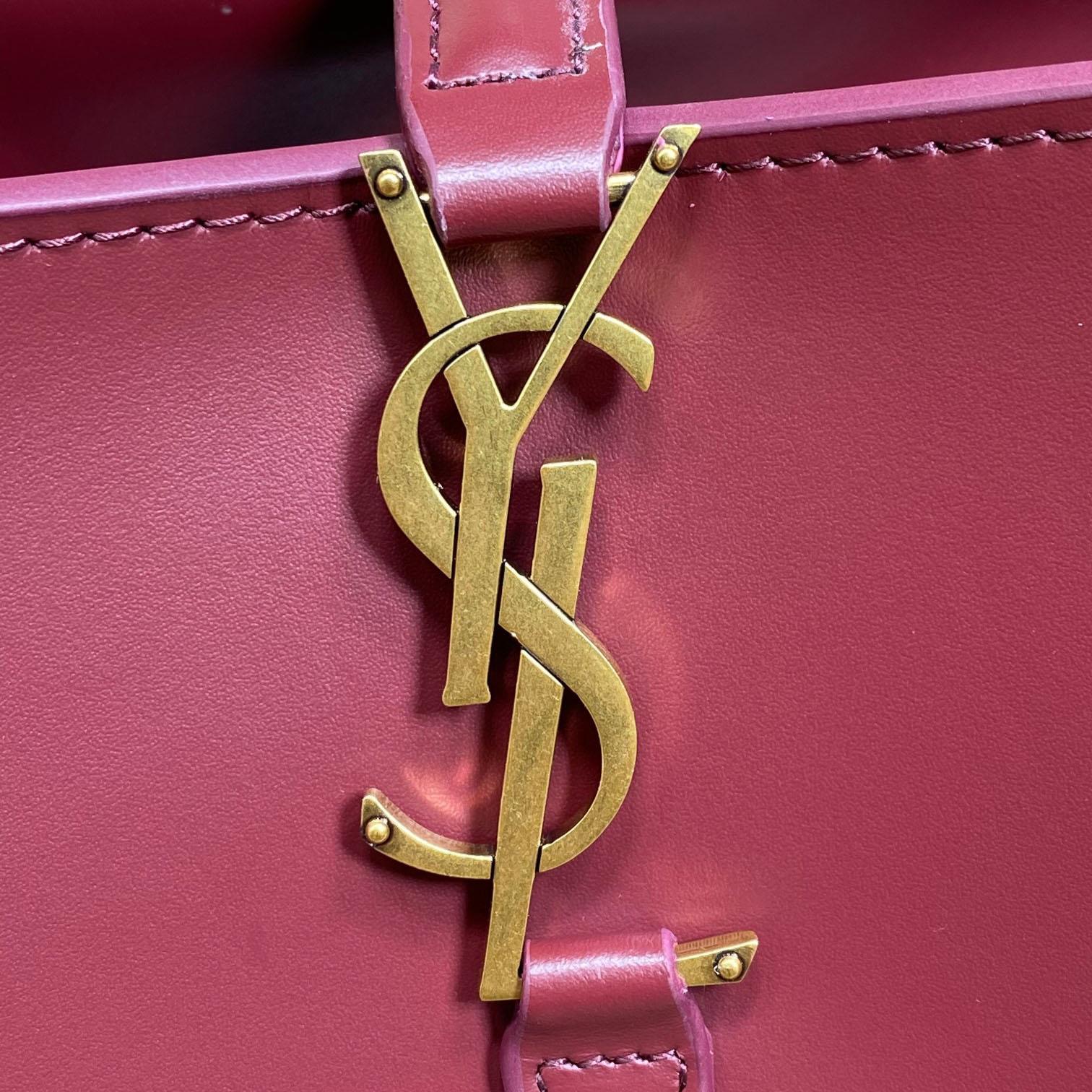 Saint Laurent Le 37 Small In Shiny Leather - DopestKickz