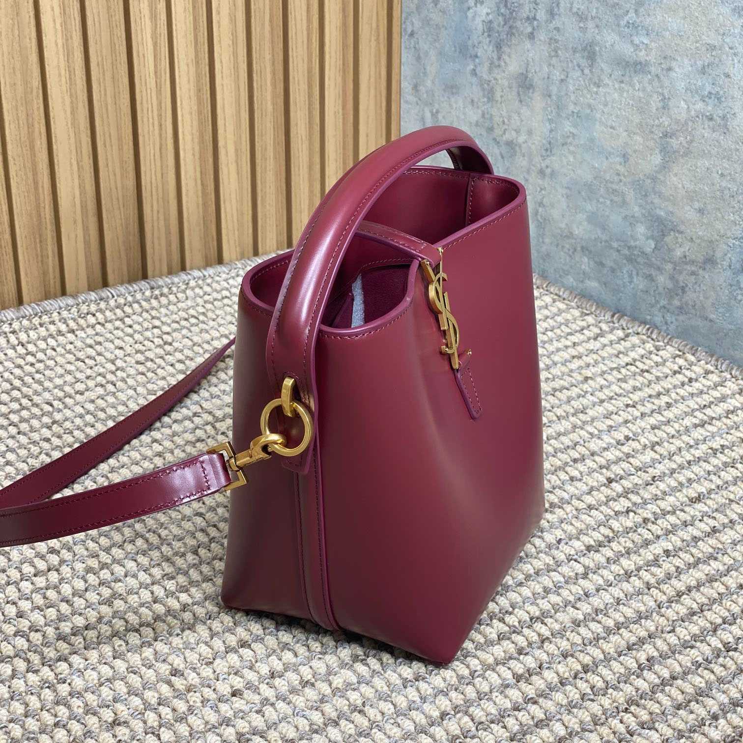 Saint Laurent Le 37 Small In Shiny Leather - DopestKickz