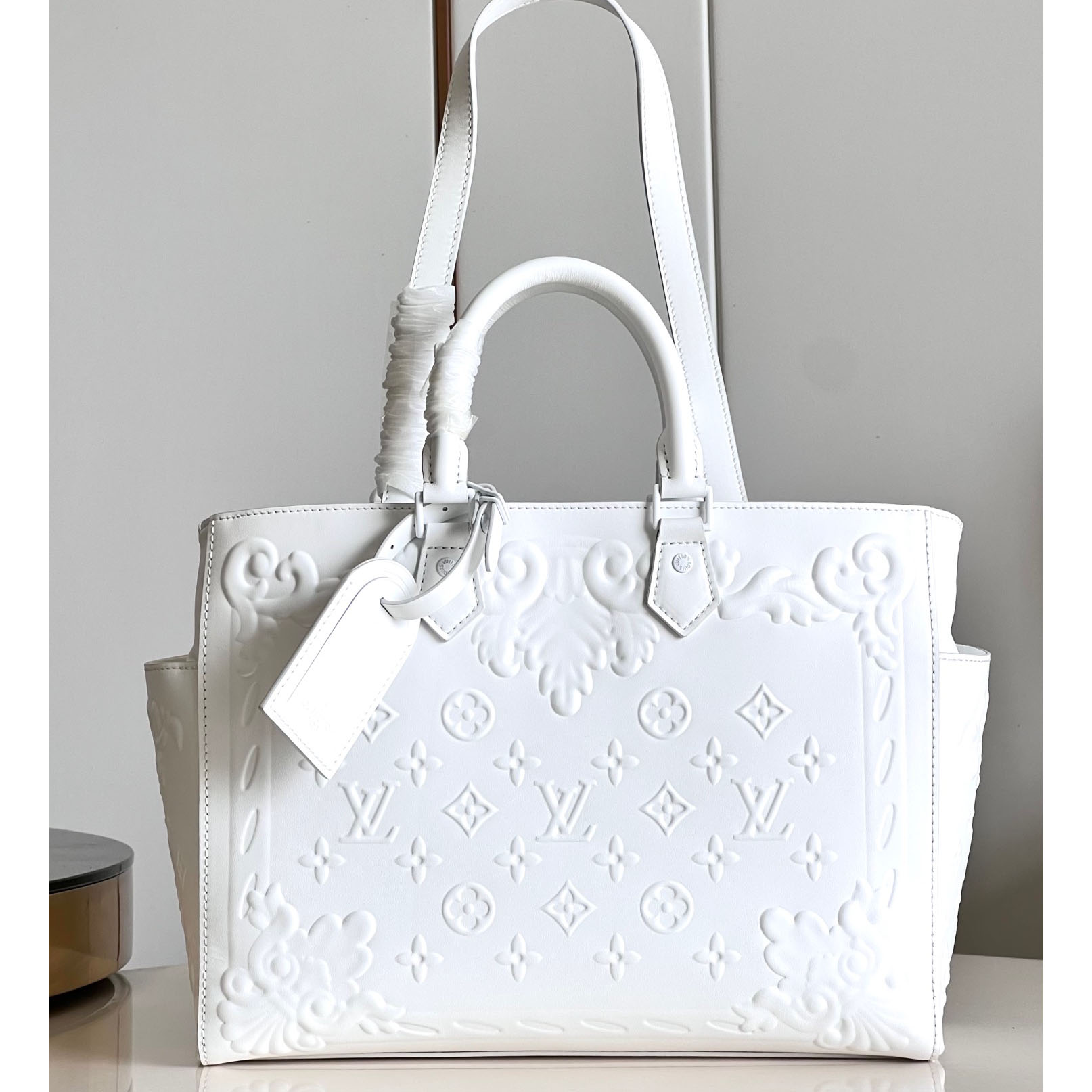 Louis Vuitton Sac Plat  M21841 - DopestKickz