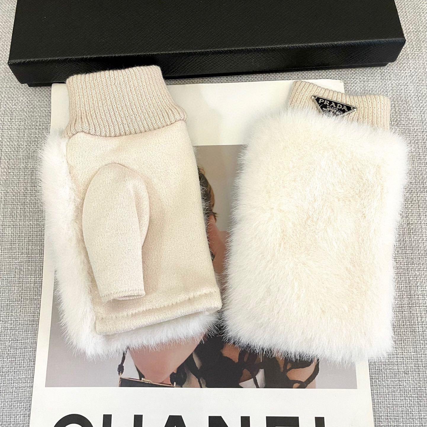 Prada Gloves  - DopestKickz