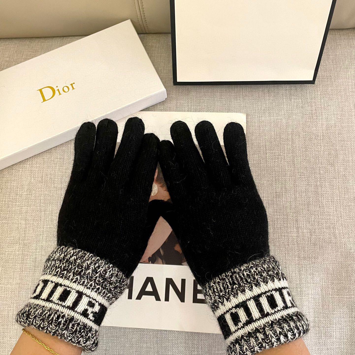 Dior Gloves  - DopestKickz