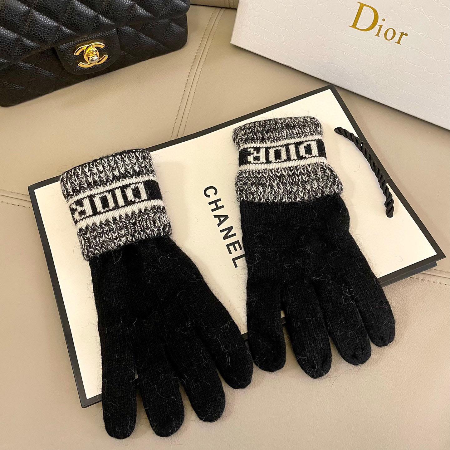 Dior Gloves  - DopestKickz