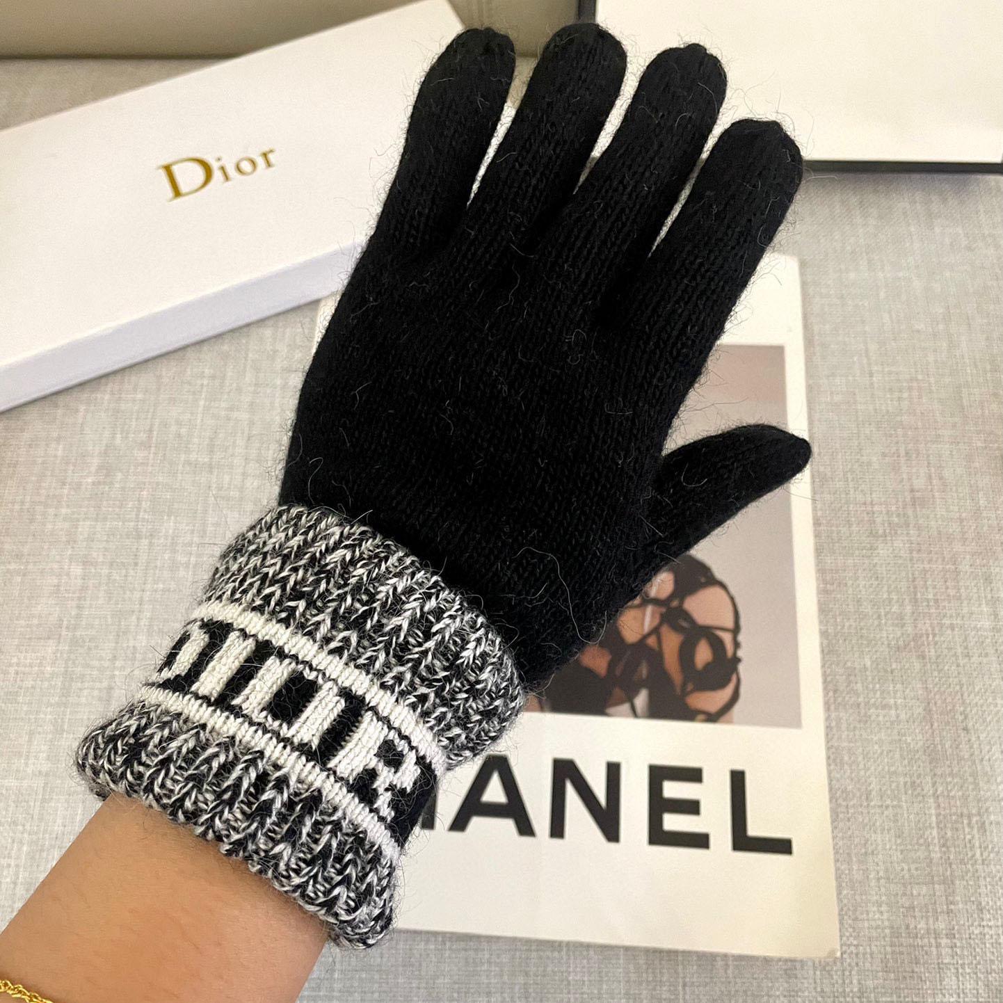 Dior Gloves  - DopestKickz