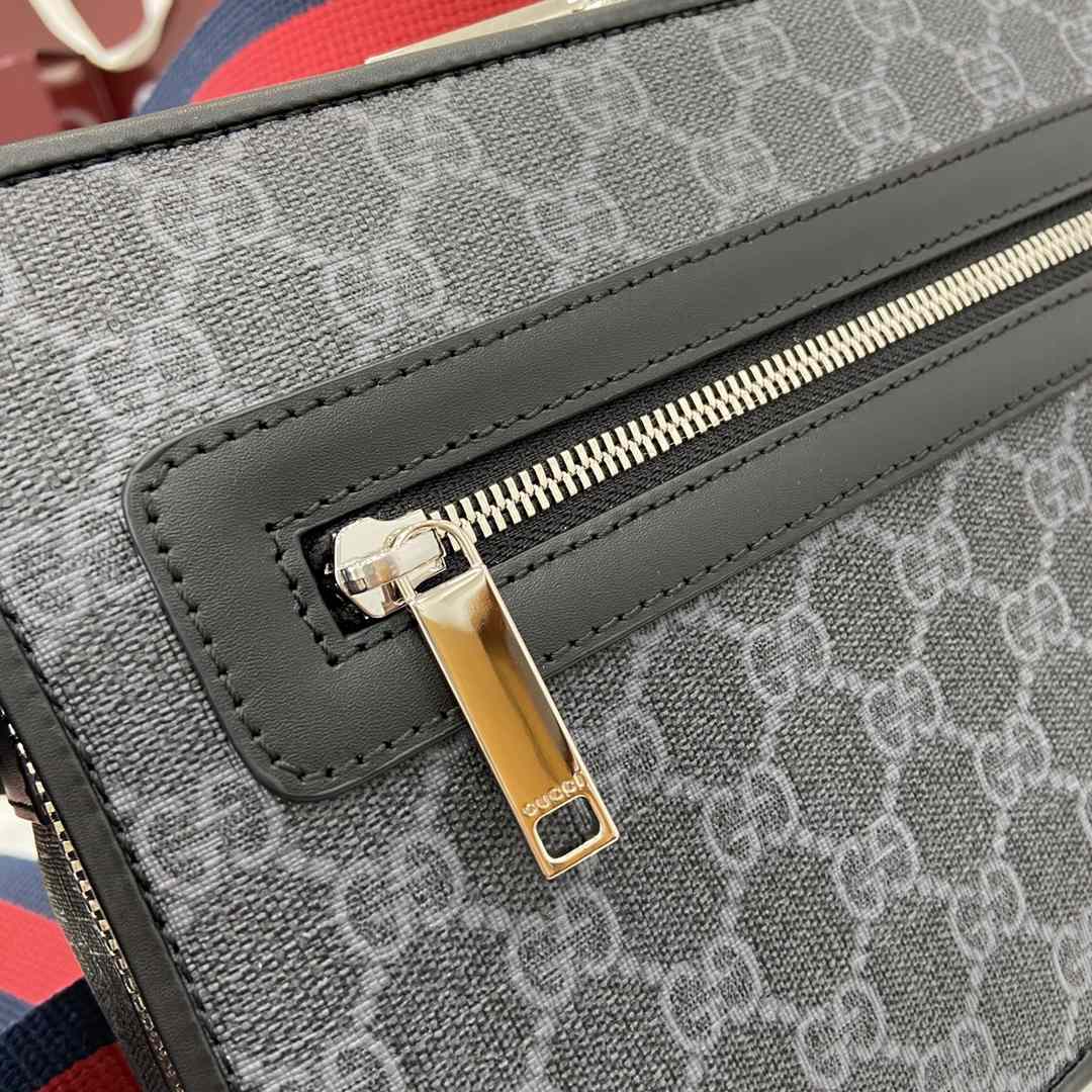 Gucci Medium GG Crossbody Bag - DopestKickz