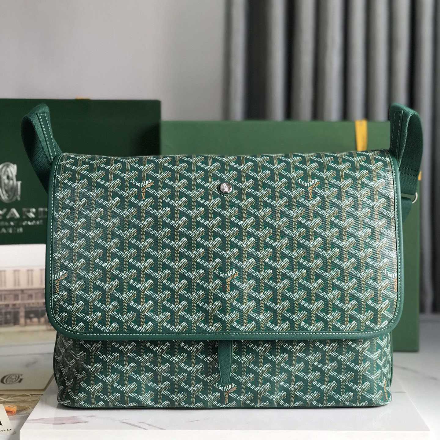 Goyard Capetien Messenger Bag （35×26×7.5cm） - DopestKickz