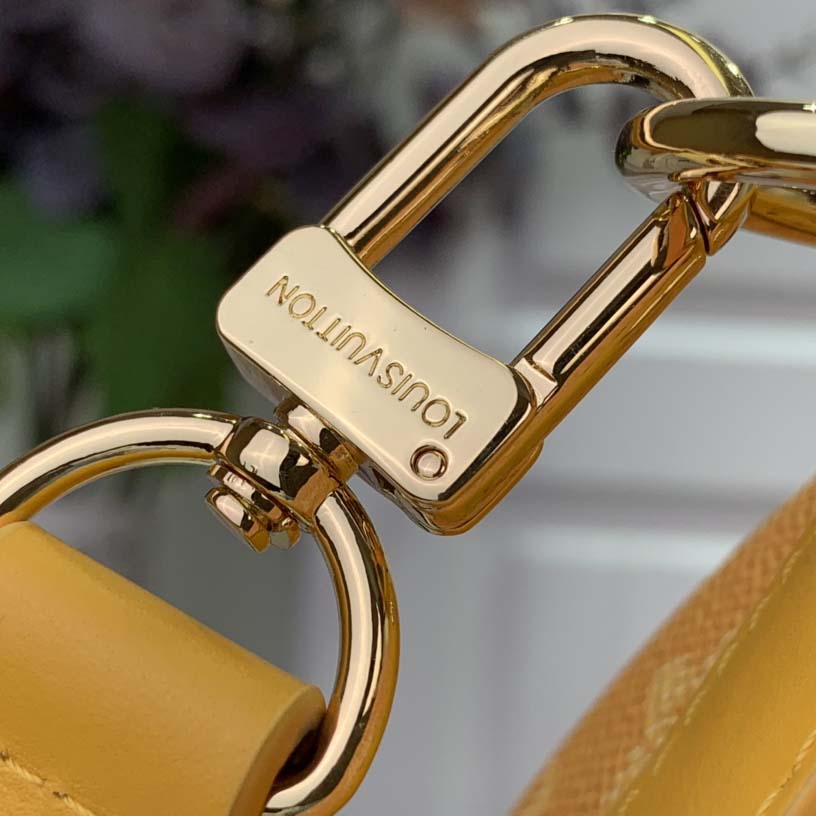 Louis Vuitton Keepall Bandoulière 25  M13166 - DopestKickz