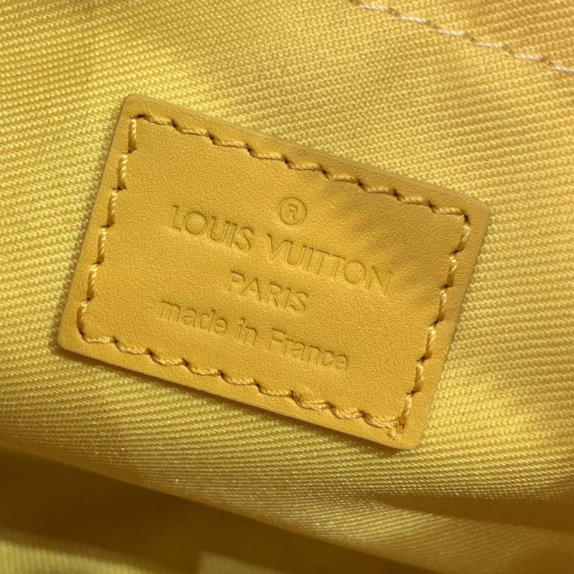 Louis Vuitton Keepall Bandoulière 25  M13166 - DopestKickz