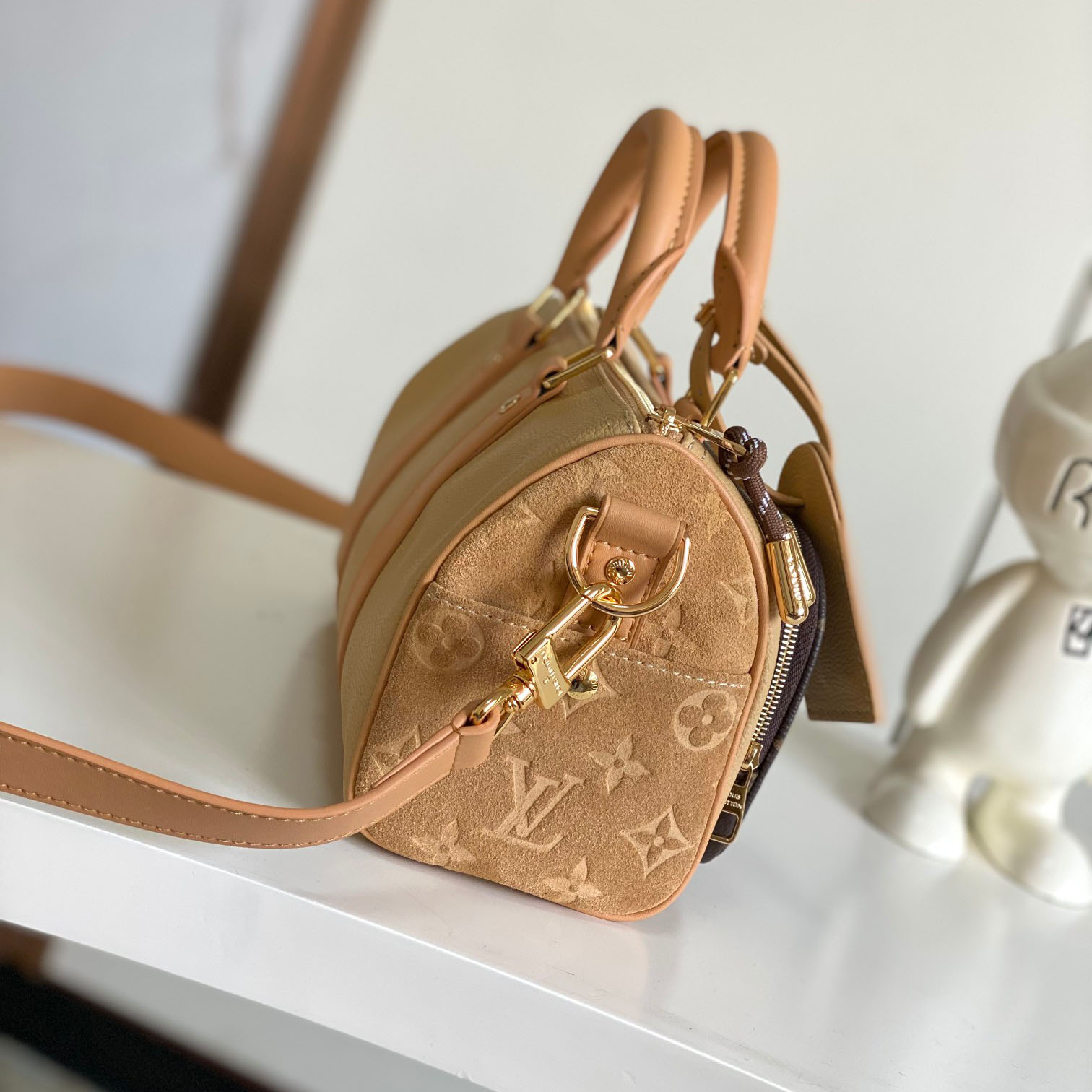 Louis Vuitton Keepall Bandoulière 25  M12627 - DopestKickz