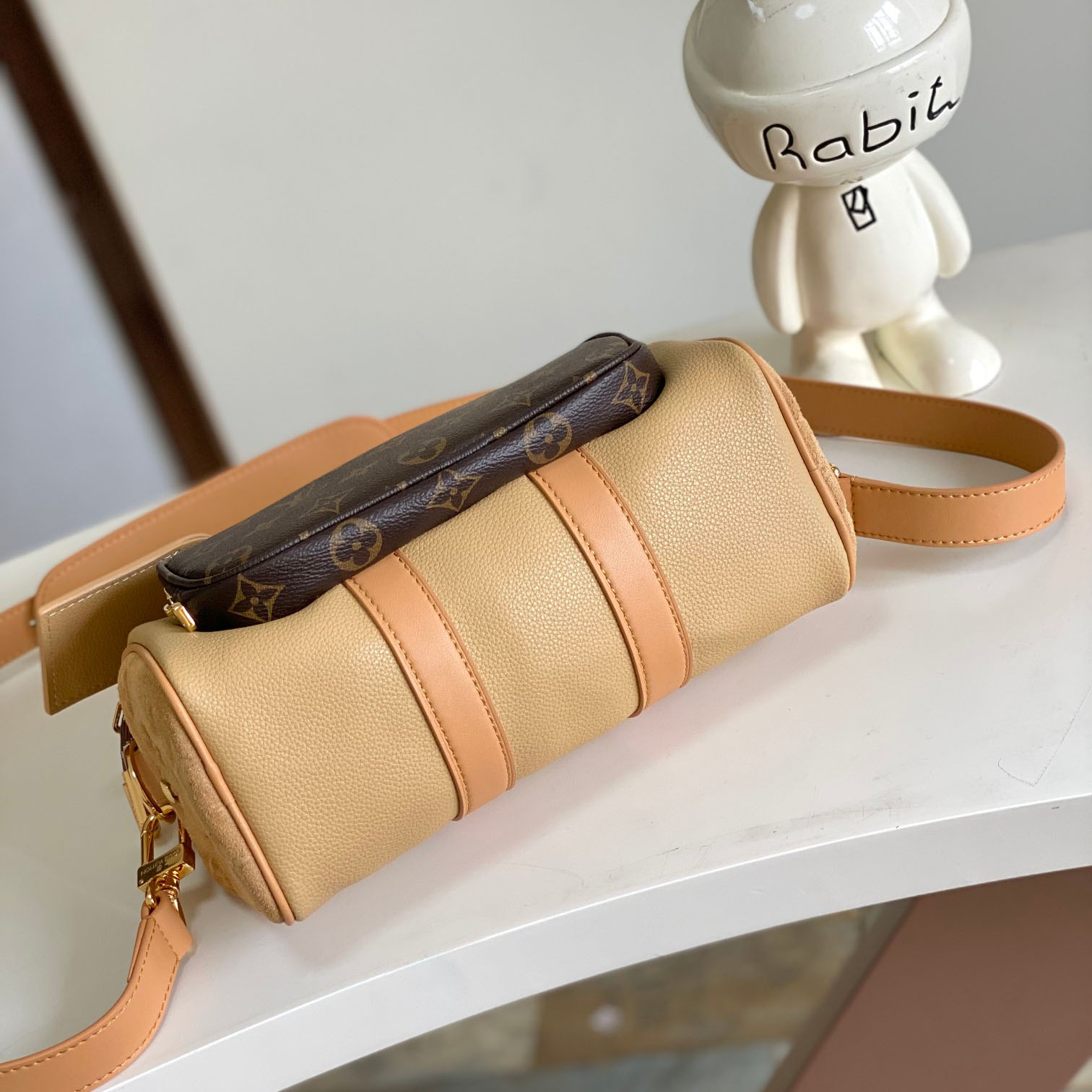 Louis Vuitton Keepall Bandoulière 25  M12627 - DopestKickz