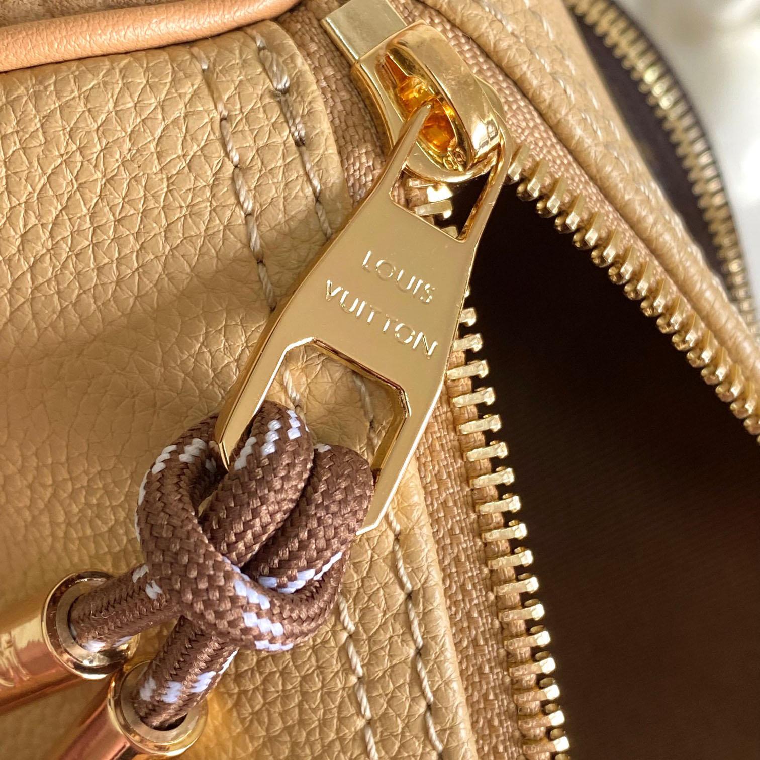 Louis Vuitton Keepall Bandoulière 25  M12627 - DopestKickz