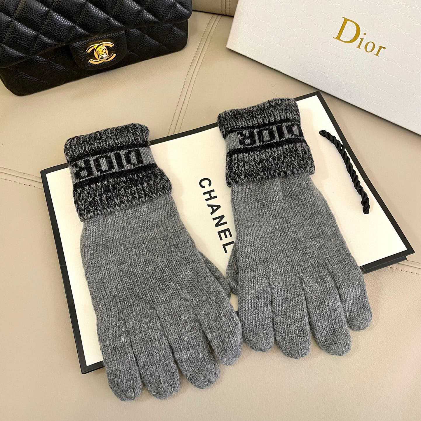 Dior Gloves  - DopestKickz