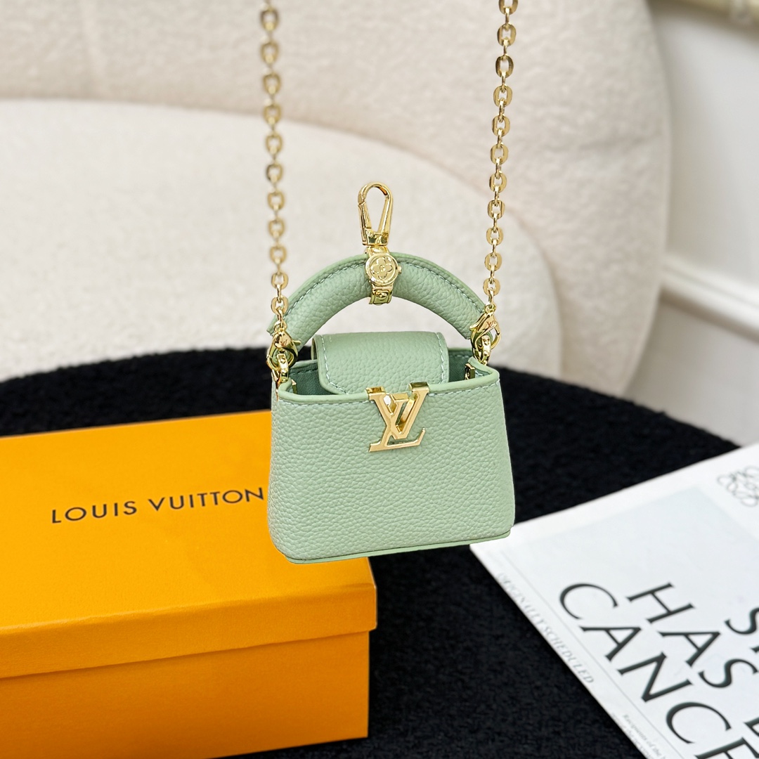 Louis Vuitton Micro Bag Capucines - DopestKickz
