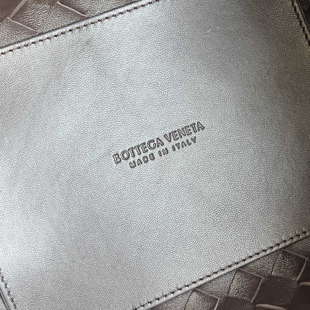 Bottega Veneta Small Parachute Chain   - DopestKickz