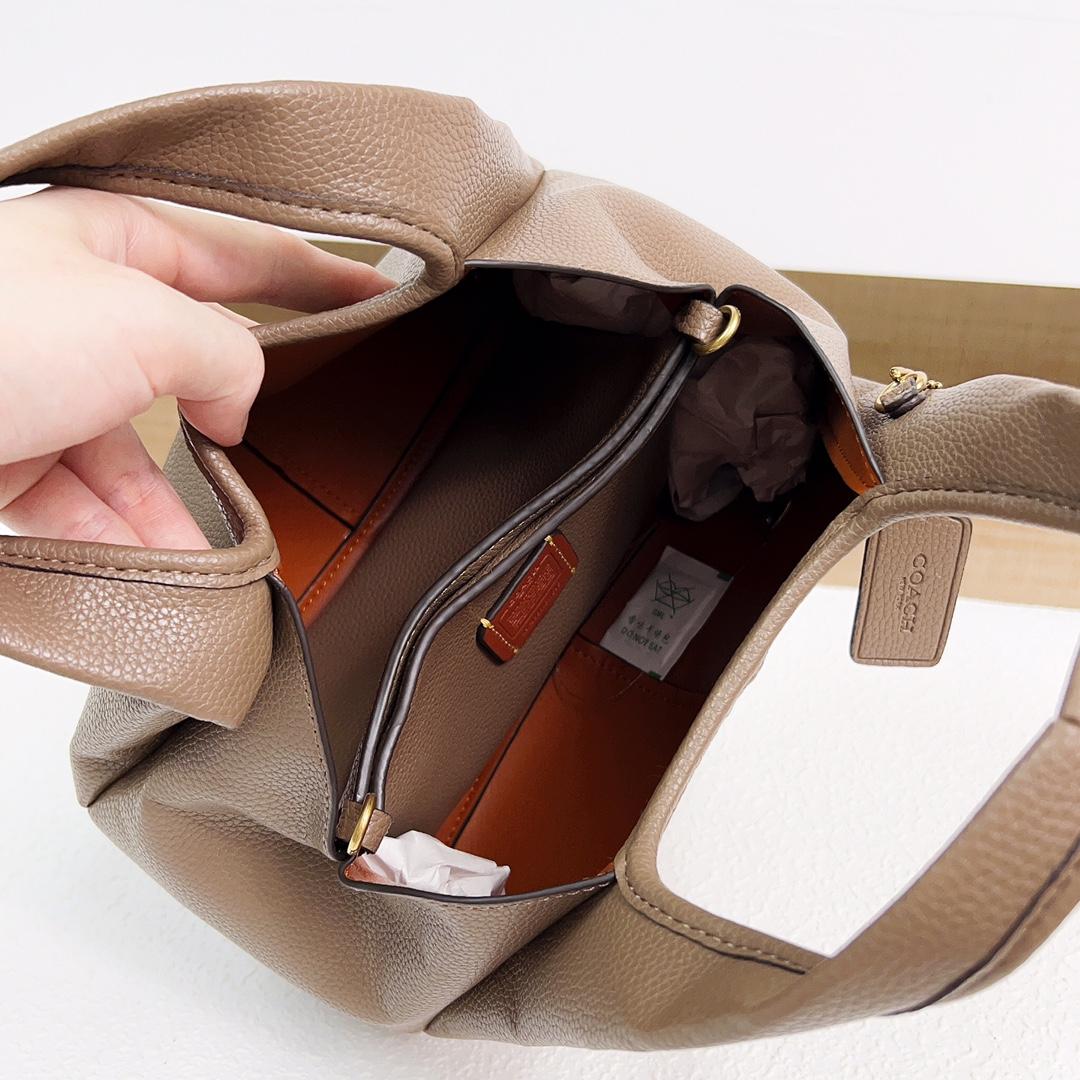 Coach Lana Shoulder Bag 23  - DopestKickz