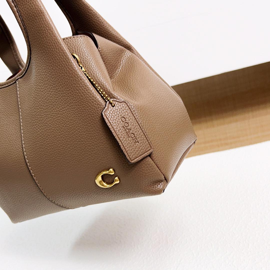 Coach Lana Shoulder Bag 23  - DopestKickz