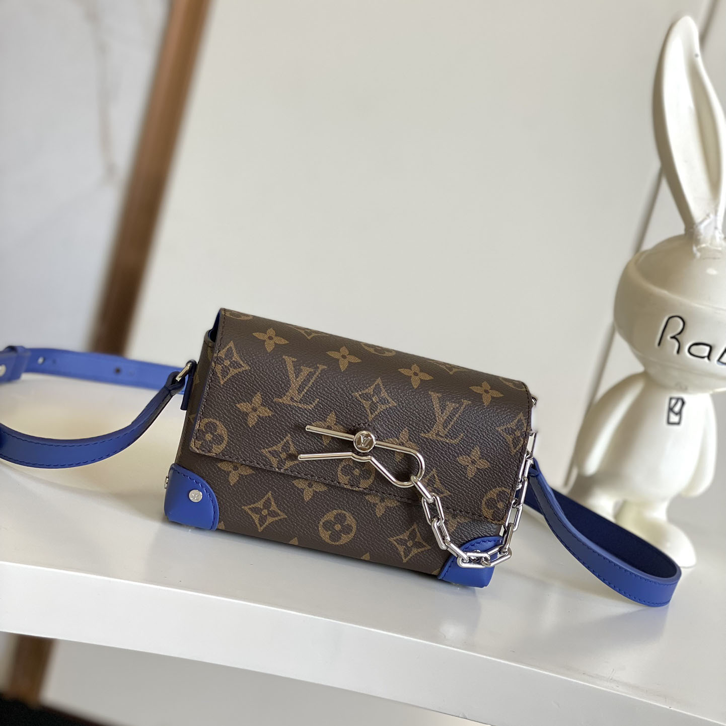 Louis Vuitton Steamer Wearable Wallet  M12810 - DopestKickz