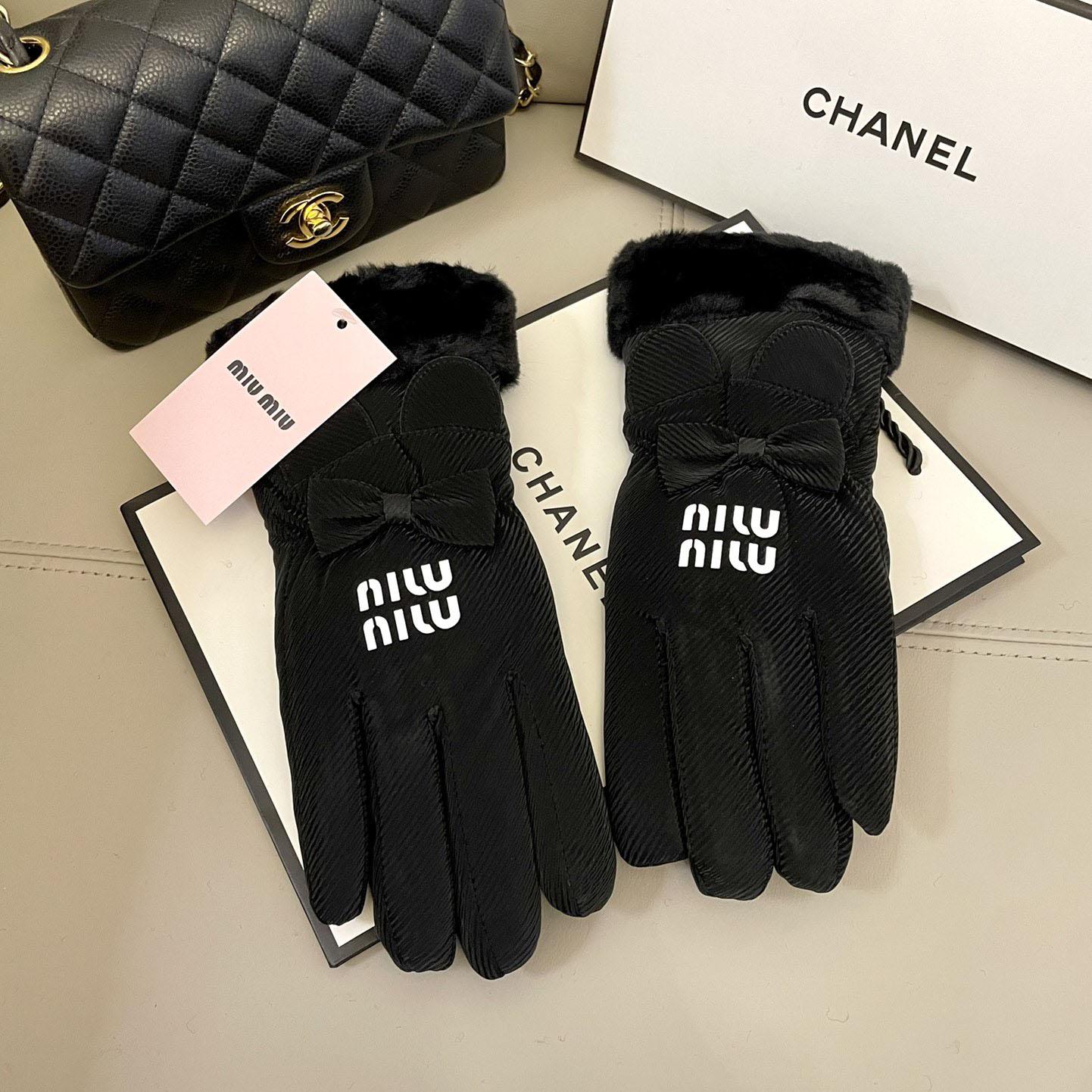Miu Miu Gloves  - DopestKickz
