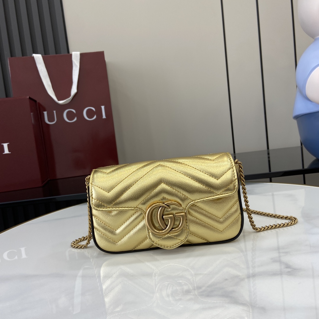 Gucci GG Marmont Super Mini Bag - DopestKickz