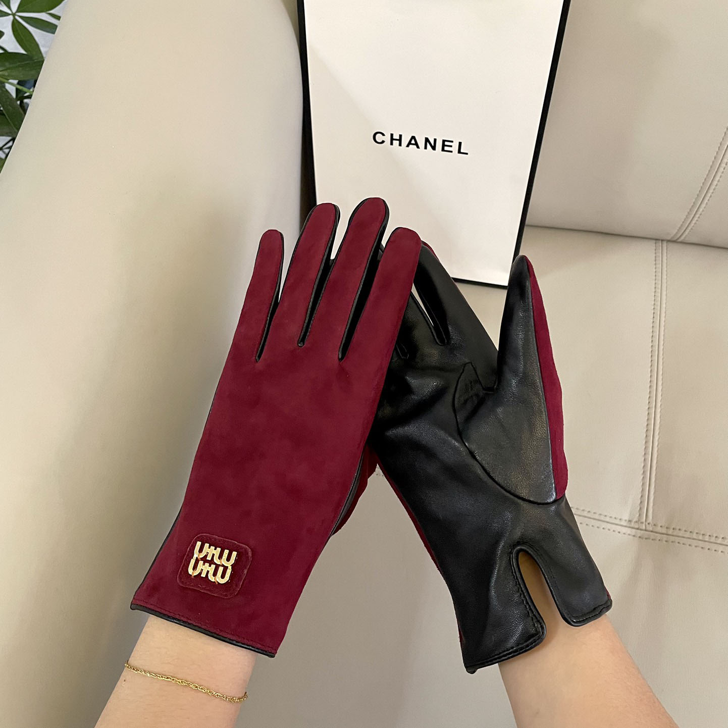 Miu Miu Gloves  - DopestKickz