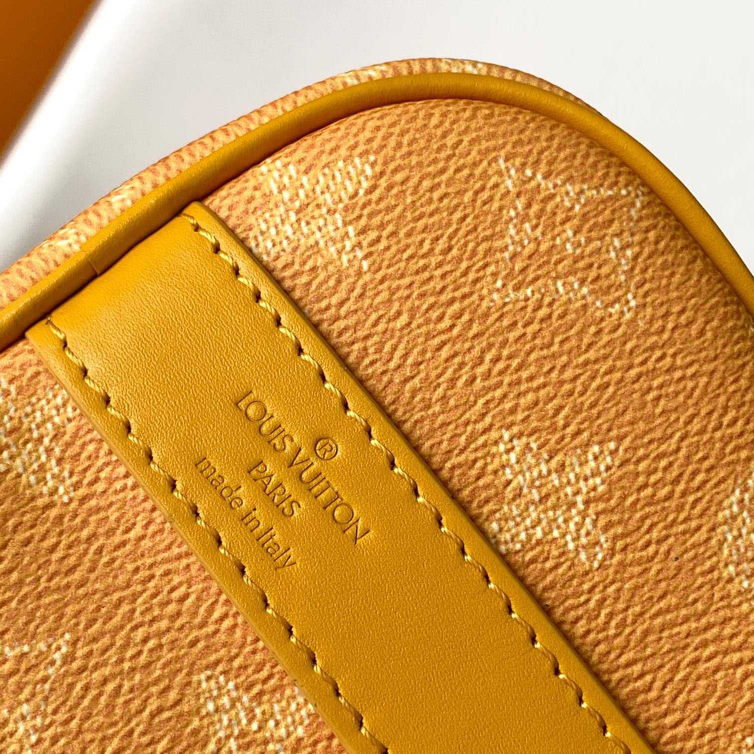 Louis Vuitton Keepall Bandoulière 25  M13166 - DopestKickz