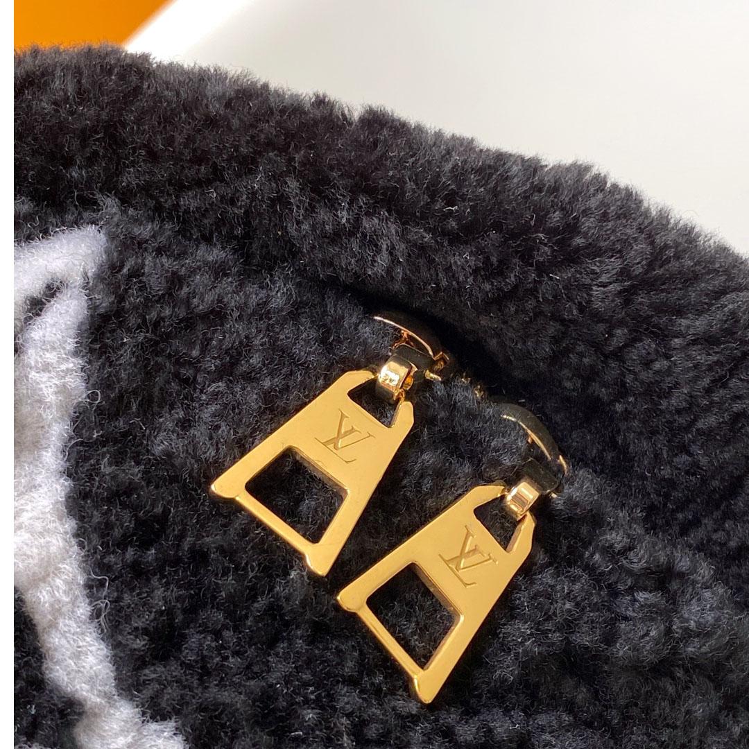 Louis Vuitton Bumbag  M11799 - DopestKickz