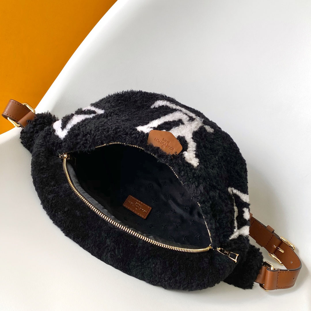 Louis Vuitton Bumbag  M11799 - DopestKickz