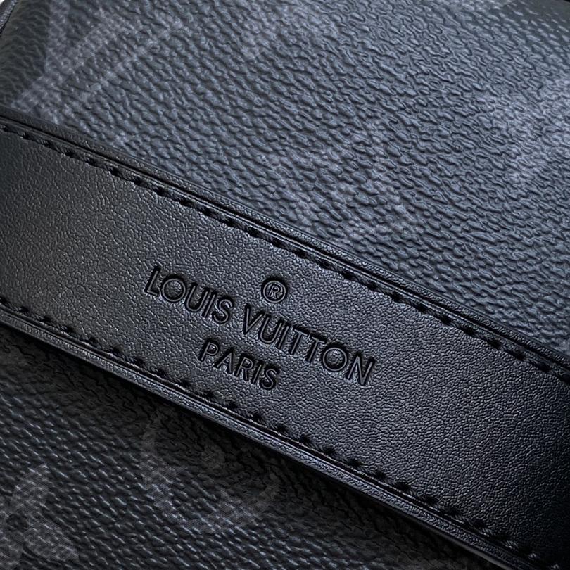 Louis Vuitton Toiletry Bag  M11510 - DopestKickz