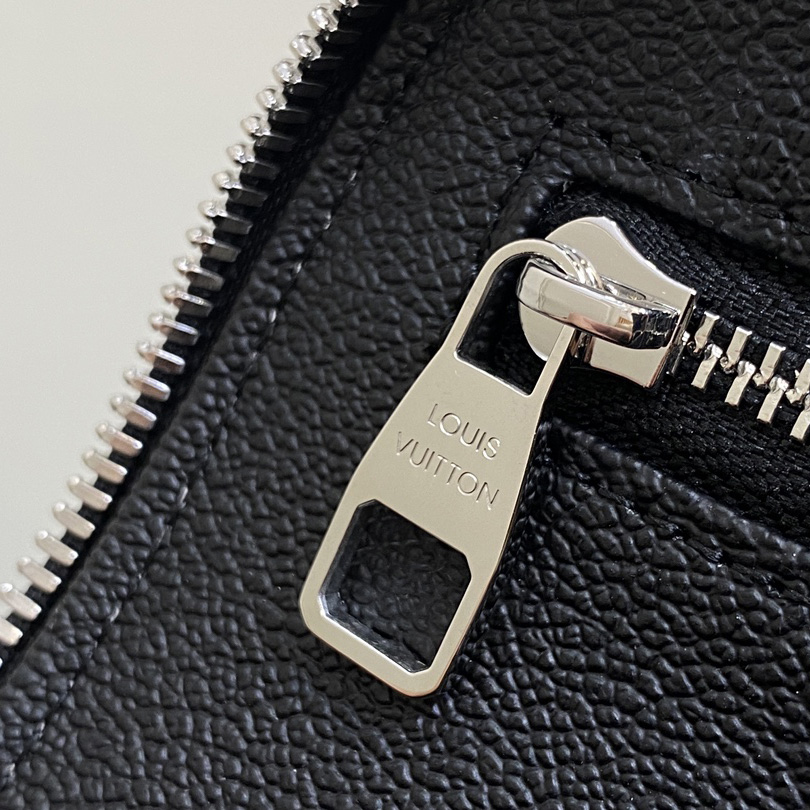 Louis Vuitton Toiletry Bag  M11510 - DopestKickz