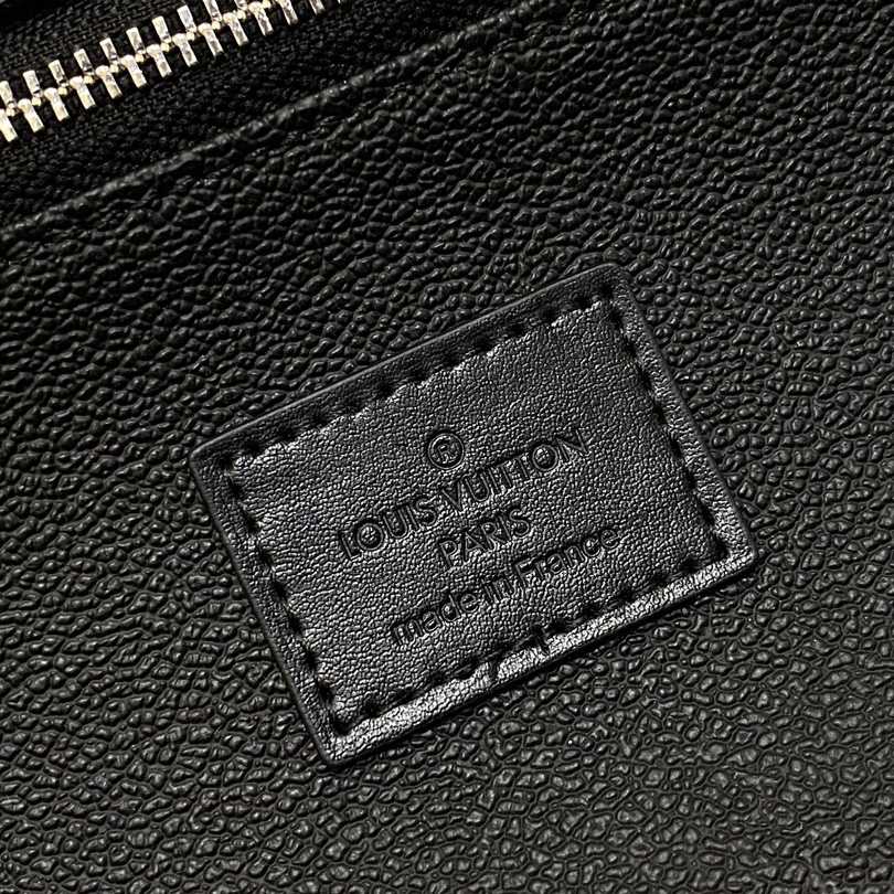 Louis Vuitton Toiletry Bag  M11510 - DopestKickz