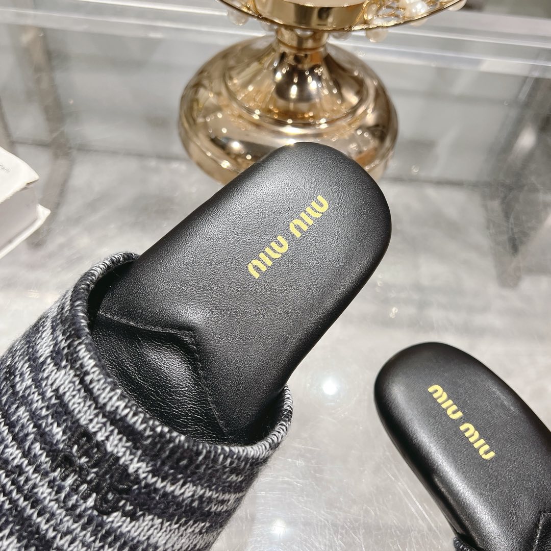 Miu Miu Wool slippers - DopestKickz