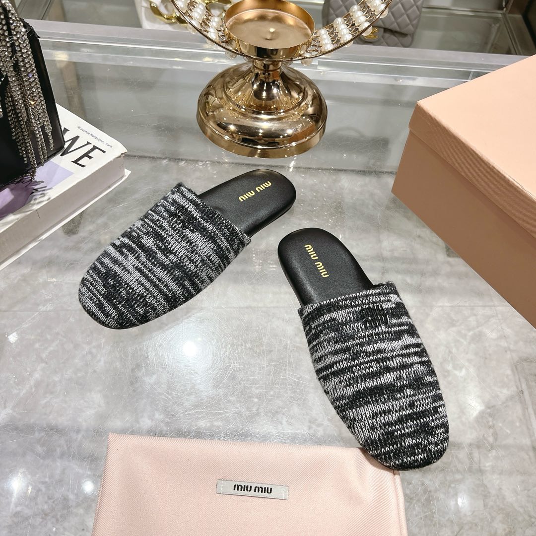 Miu Miu Wool slippers - DopestKickz