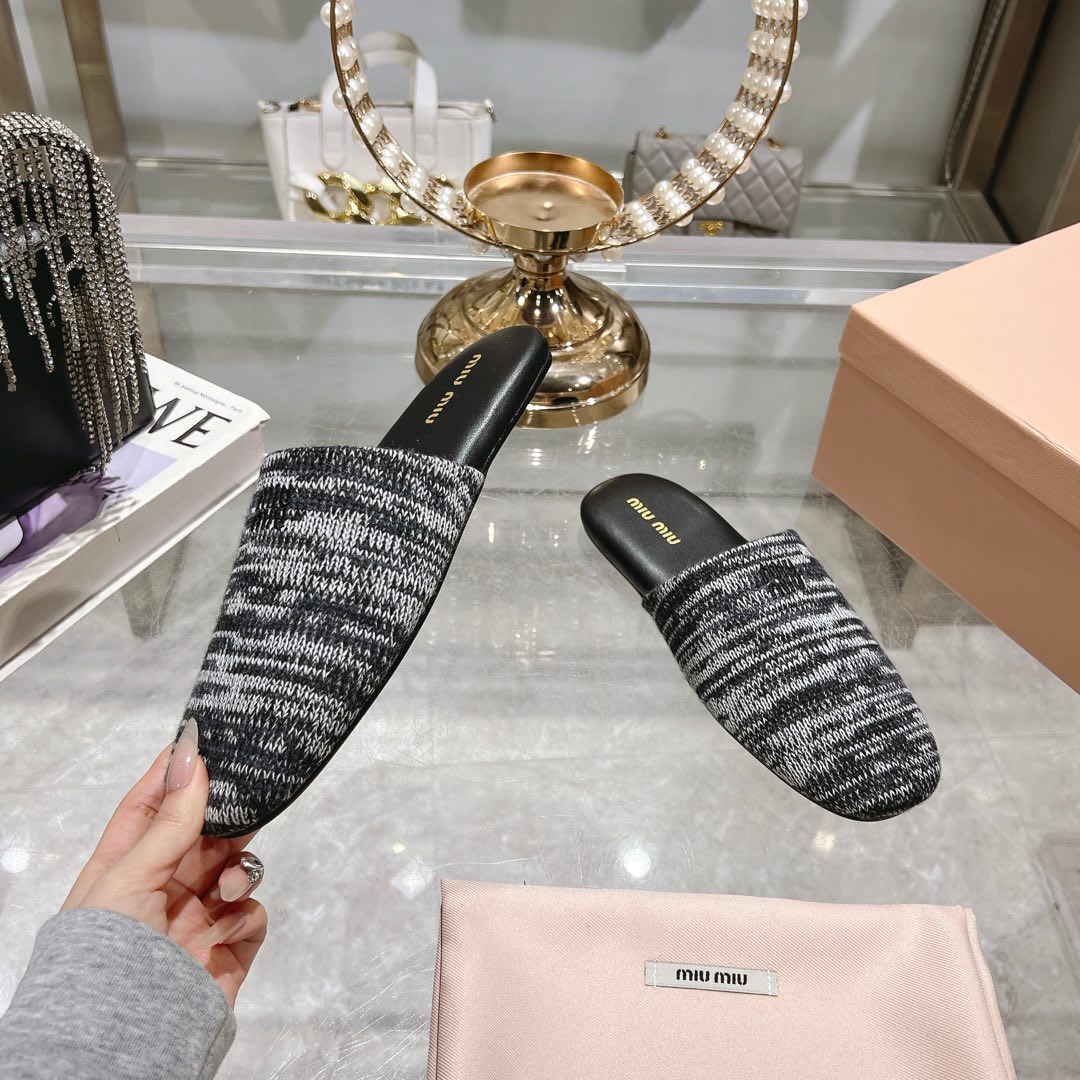 Miu Miu Wool slippers - DopestKickz