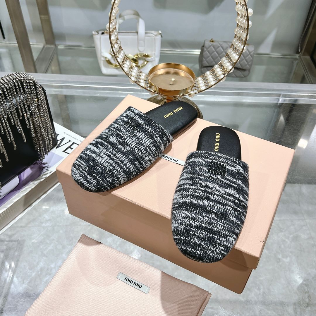 Miu Miu Wool slippers - DopestKickz