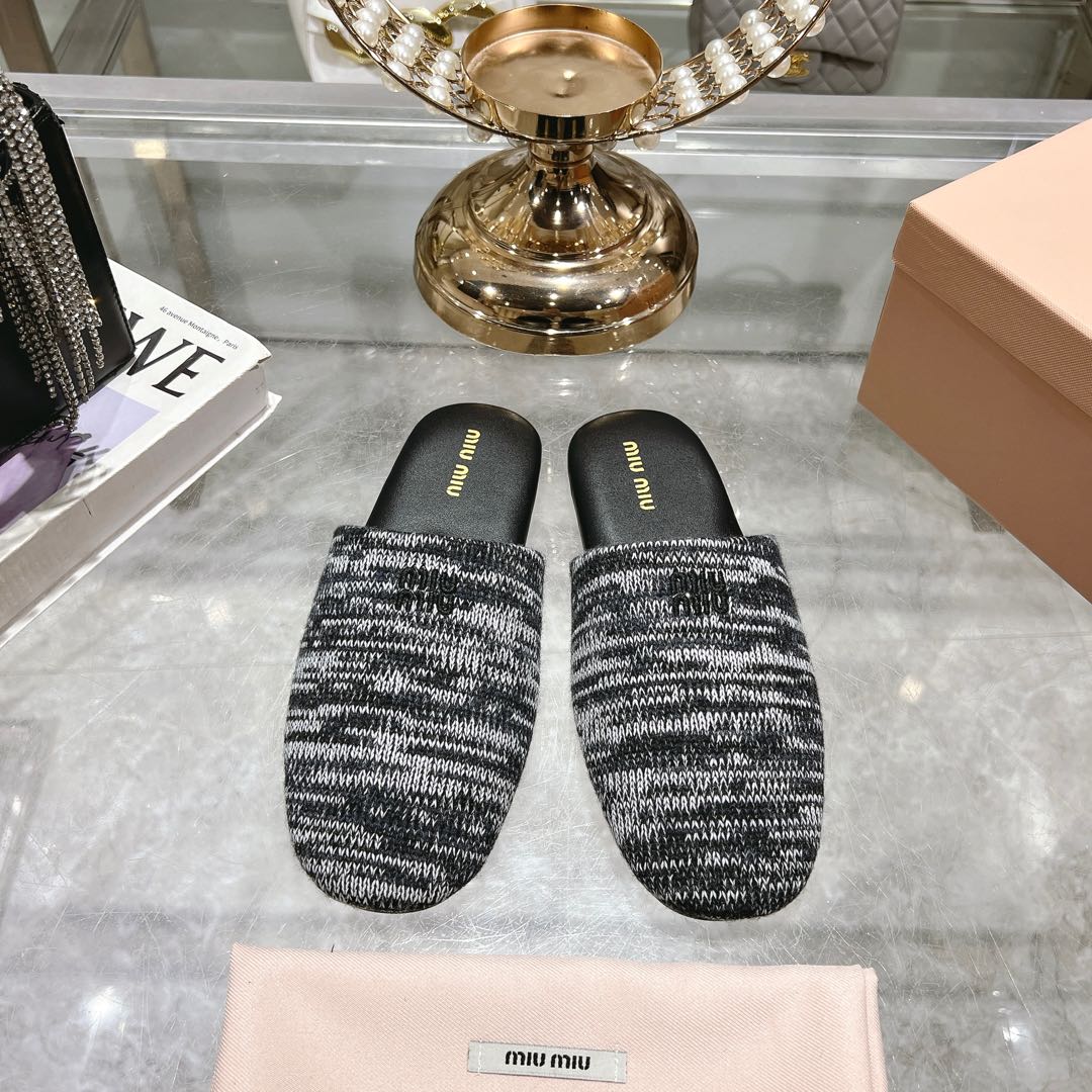 Miu Miu Wool slippers - DopestKickz