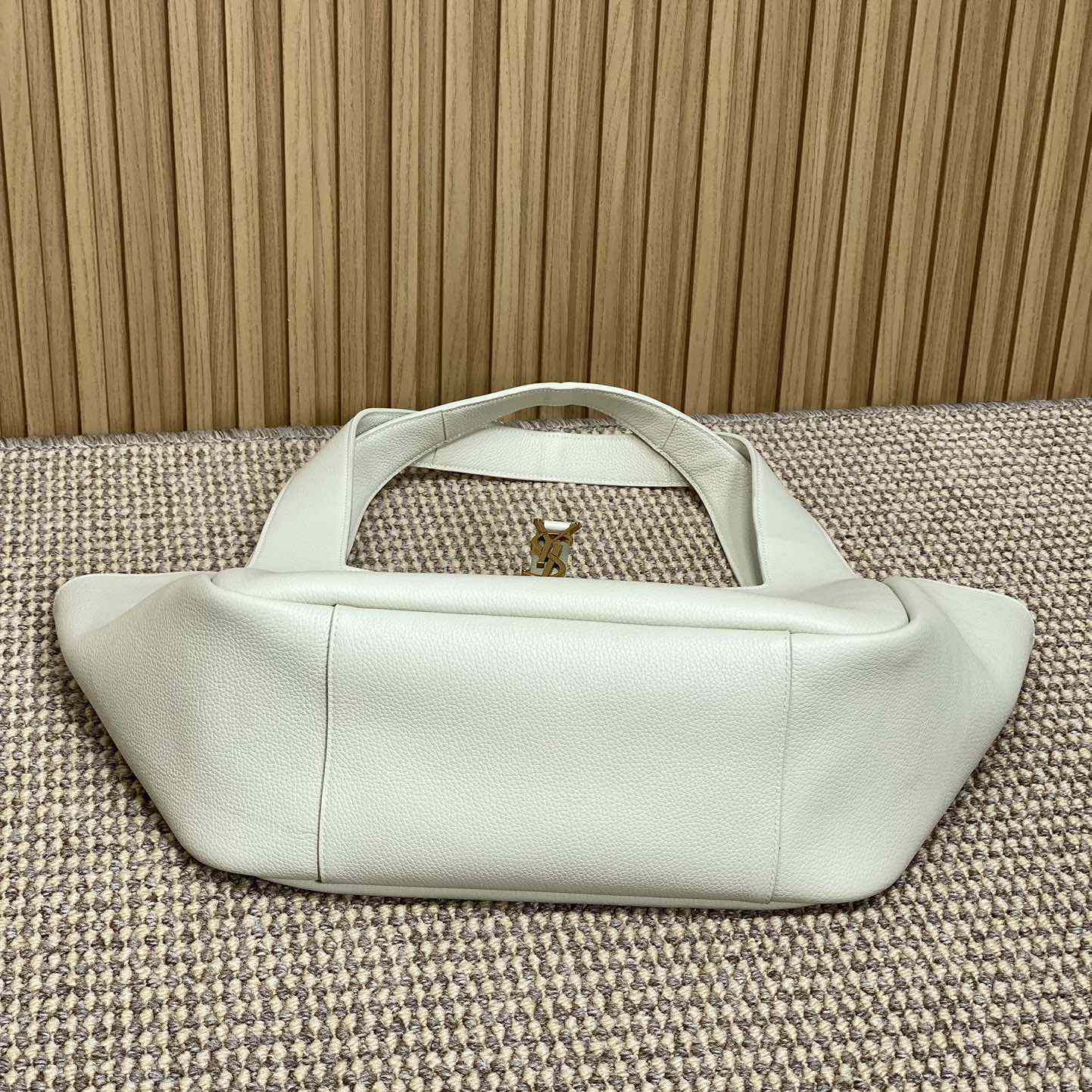 Saint Laurent Le 5 À 7 Bea In Grained Leather - DopestKickz