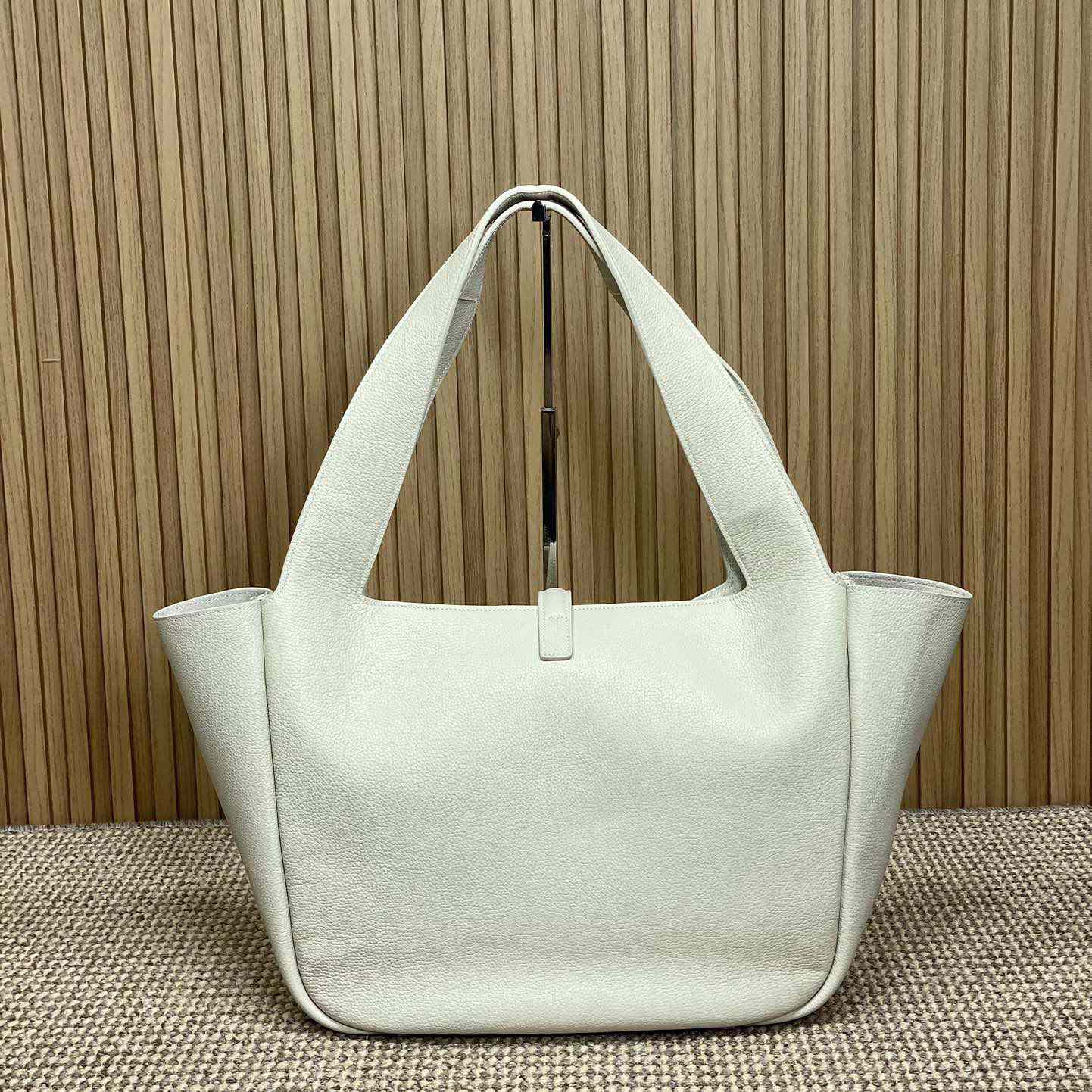 Saint Laurent Le 5 À 7 Bea In Grained Leather - DopestKickz