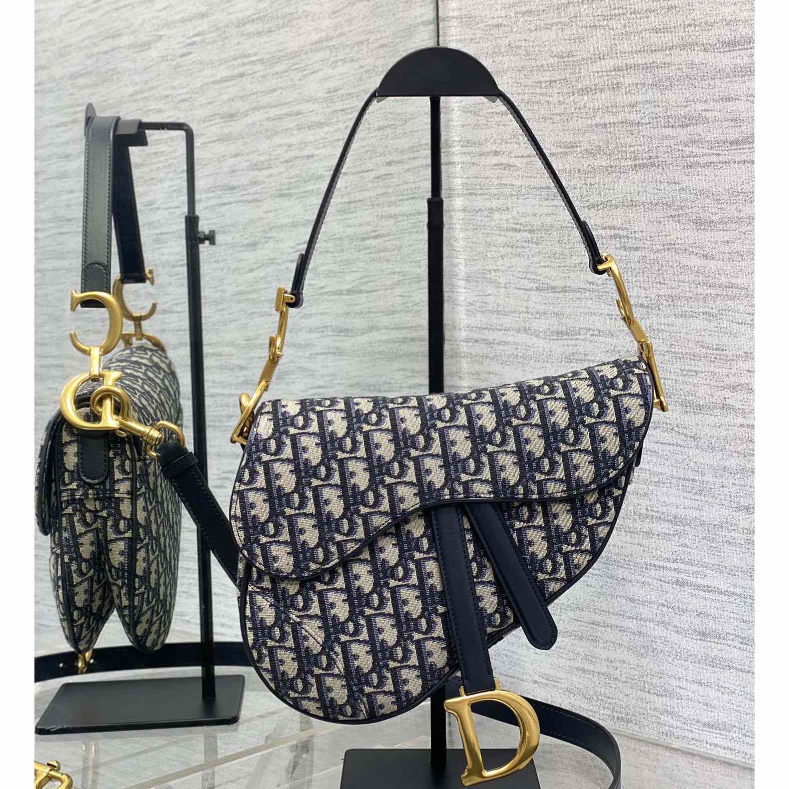 Dior Saddle Bag    24×6×18cm - DopestKickz