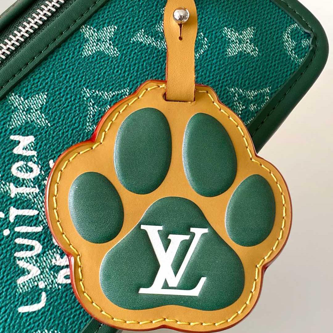 Louis Vuitton Bosphore Wearable Wallet   M12637 - DopestKickz