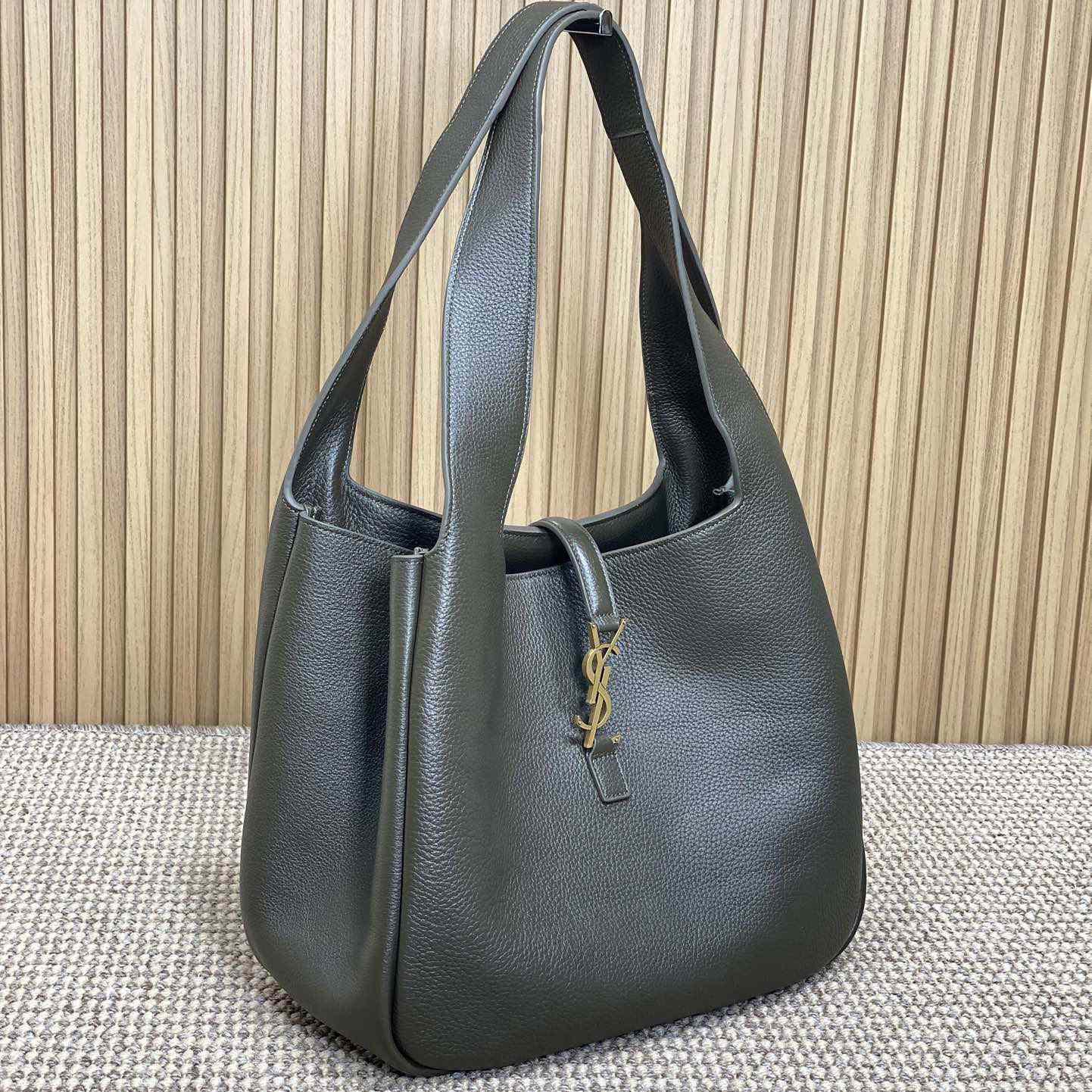 Saint Laurent Le 5 À 7 Bea In Grained Leather - DopestKickz