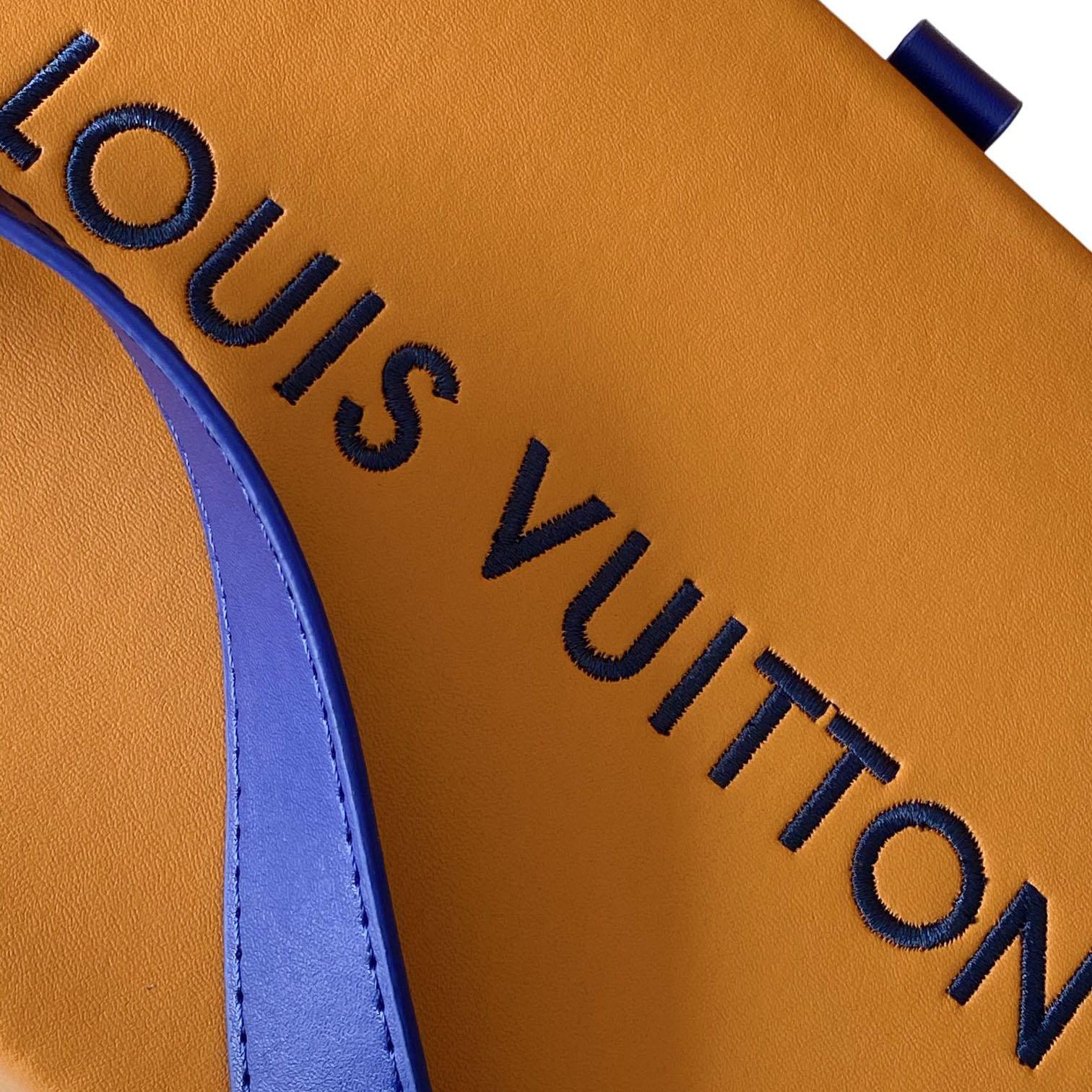 Louis Vuitton Shopper Clutch  M13984 - DopestKickz