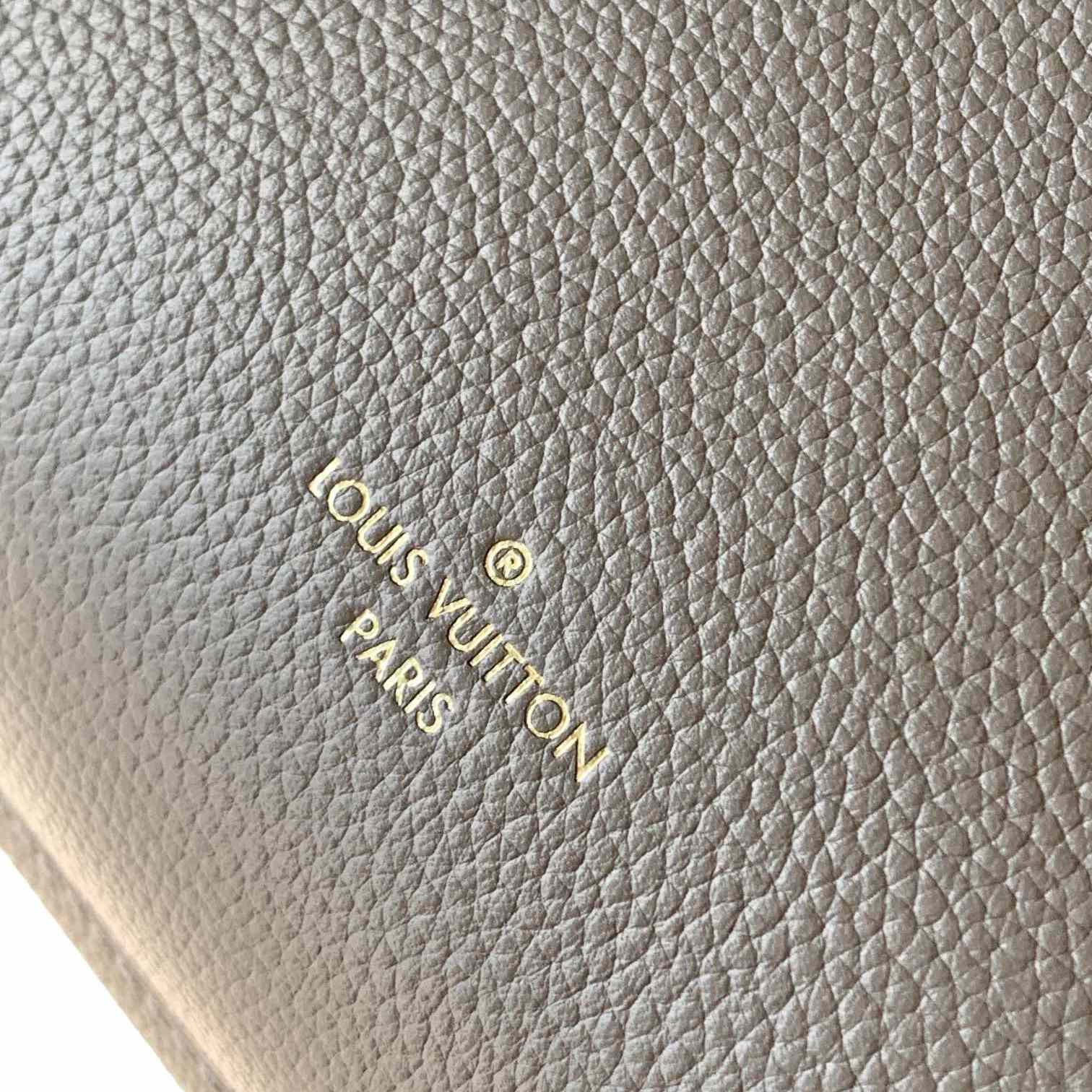 Louis Vuitton Side Trunk MM   M25072 - DopestKickz