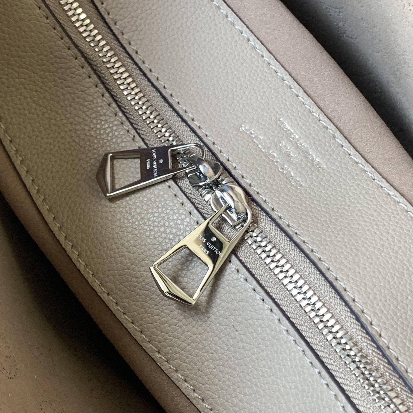 Louis Vuitton Flore  M12140 - DopestKickz