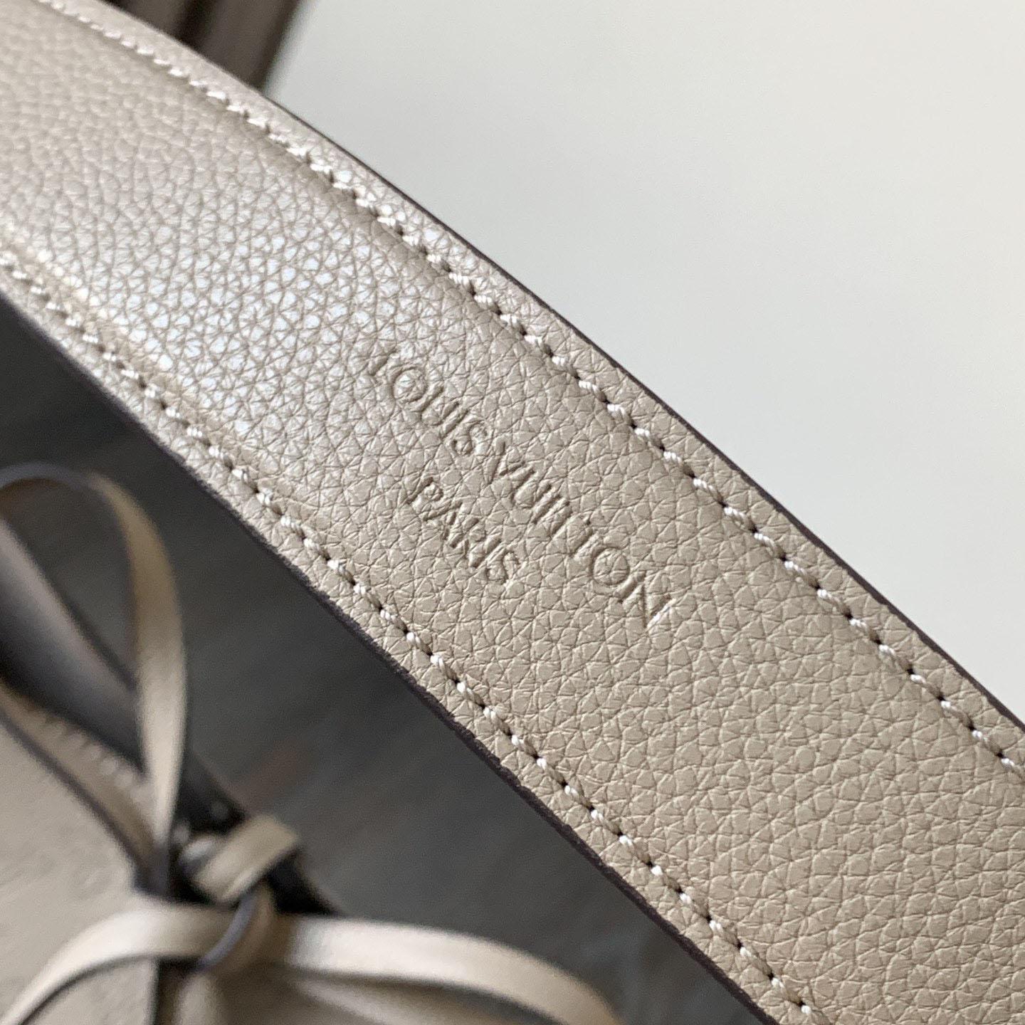 Louis Vuitton Flore  M12140 - DopestKickz