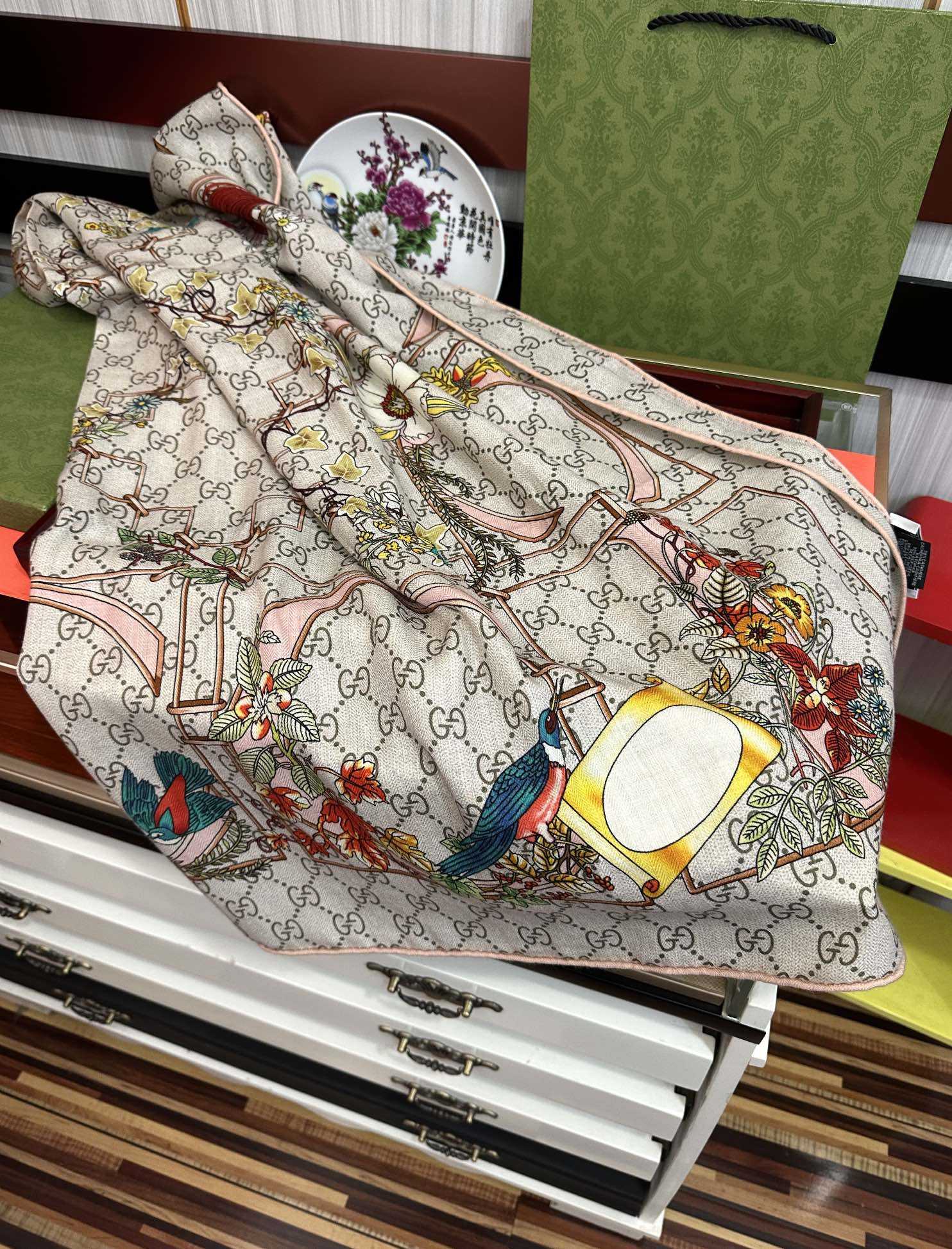 Gucci Scarf    140x140cm - DopestKickz