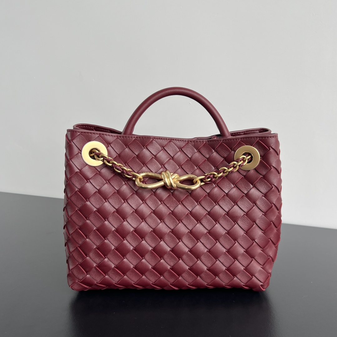 Bottega Veneta Andiamo Chain Leather Shoulder Bag （25x22x10.5cm） - DopestKickz
