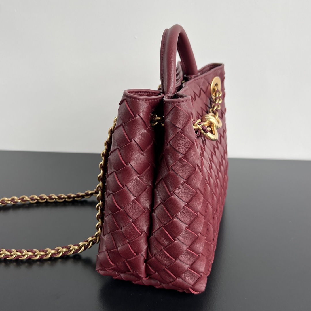 Bottega Veneta Andiamo Chain Leather Shoulder Bag （25x22x10.5cm） - DopestKickz