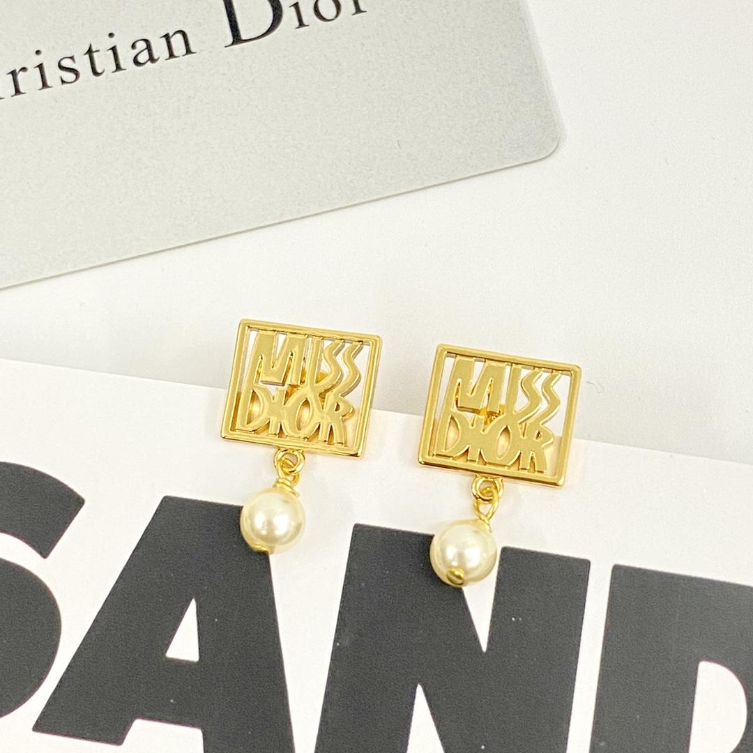 Dior Earrings - DopestKickz
