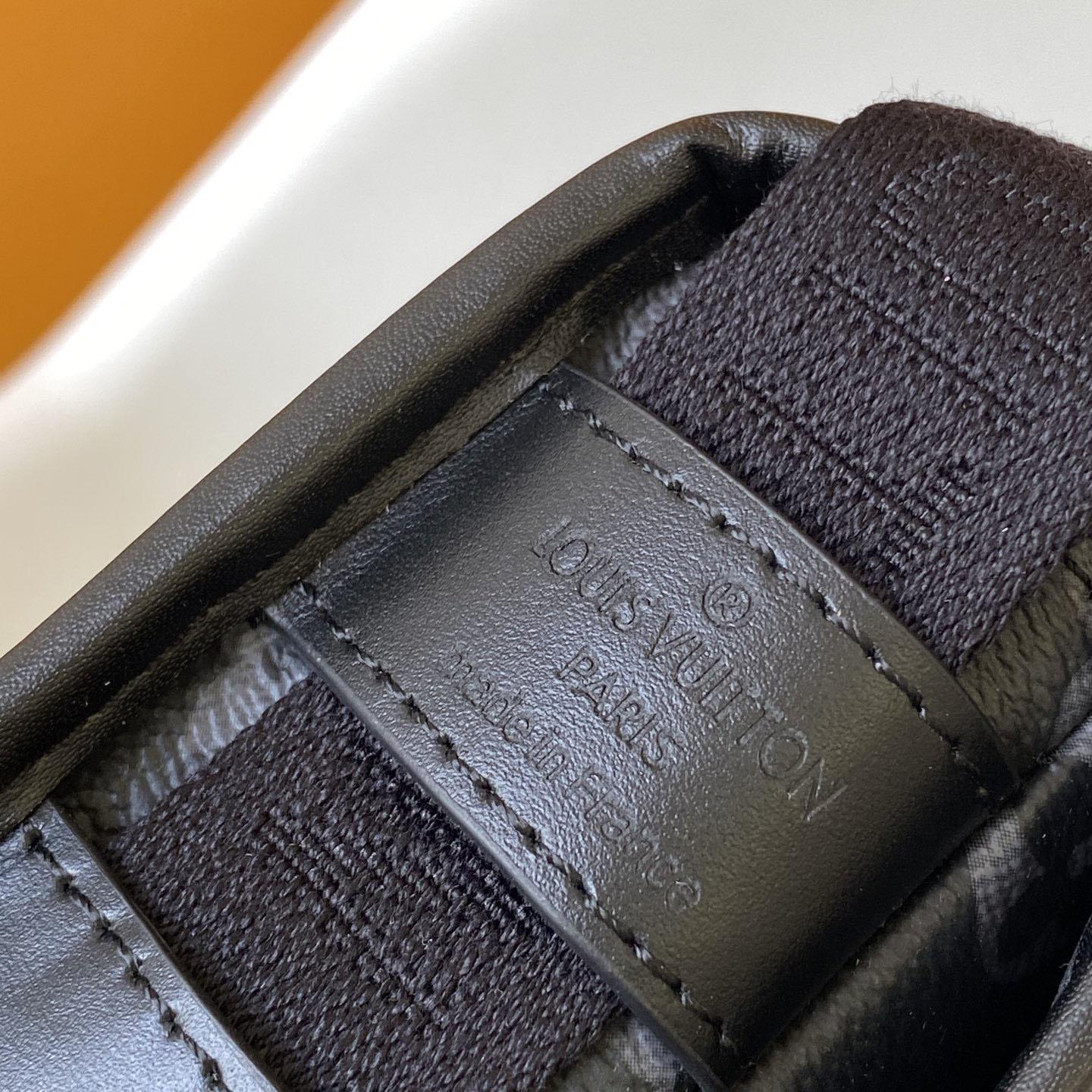 Louis Vuitton Bosphore Wearable Wallet   M12599 - DopestKickz