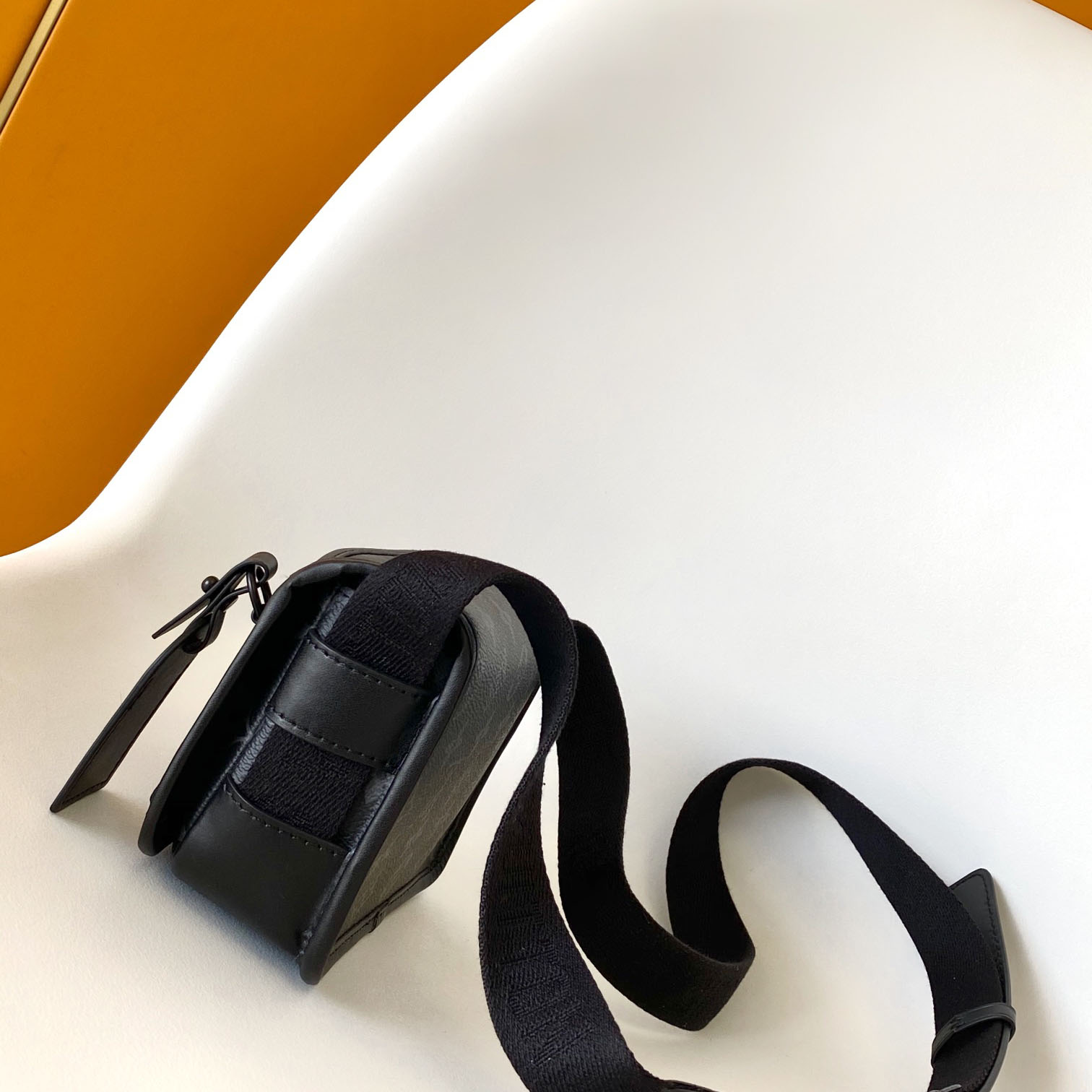 Louis Vuitton Bosphore Wearable Wallet   M12599 - DopestKickz